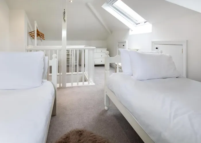 4 Bed In Oc-ds1007 Holiday home