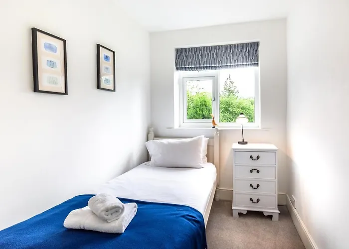 4 Bed In Oc-ds1007 Holiday home *